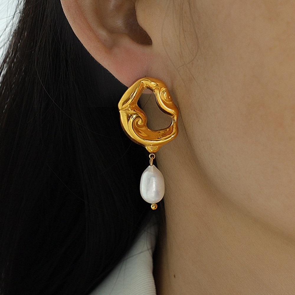 18K Gold Plated Irregular Shape Vintage Earrings*Freshwater Pearl Earrings*